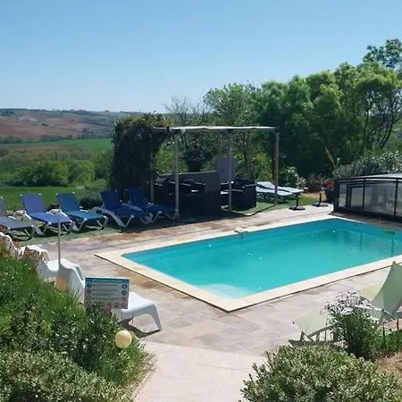 Les Granges De Flolie *