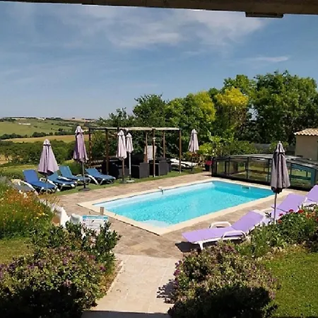 Les Granges De Flolie *