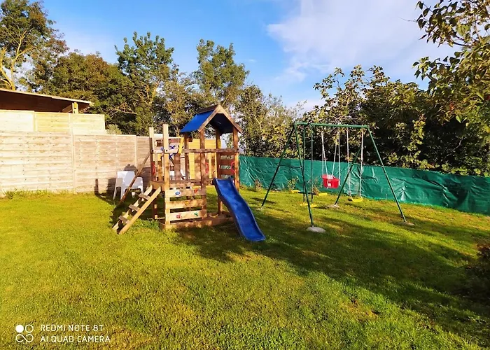 Les Granges De Flolie بيت للعطل *